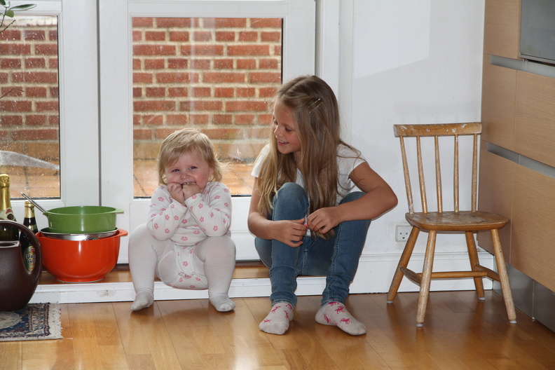 IMG 4699 Ida og Carla 2+13 Bedstefars føsda